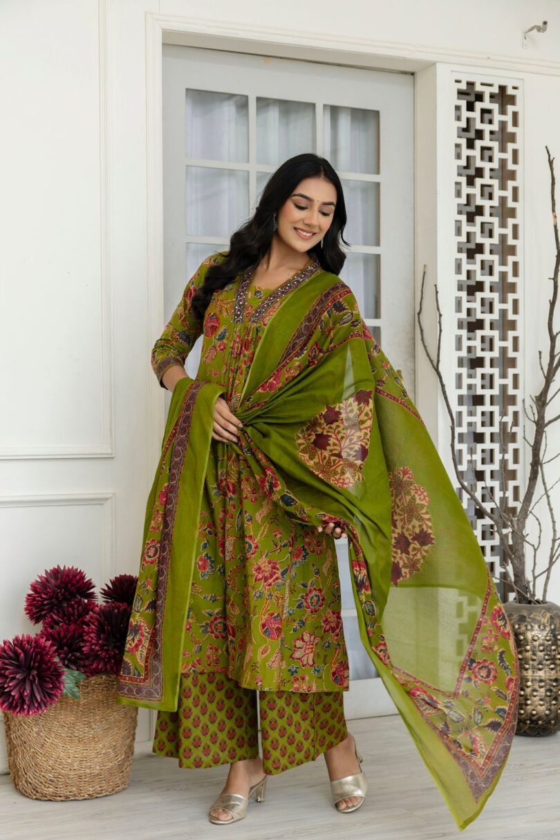 Green Cotton Floral Three-Quarter Sleeves Suit Set